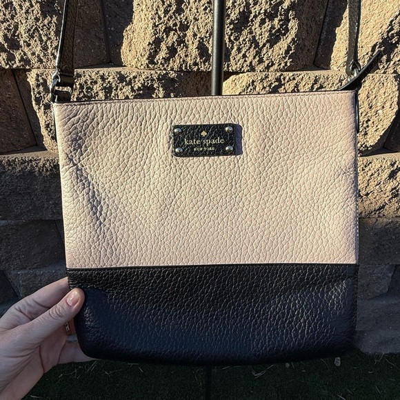 Kate Spade tan and black cross body purse in EUC - Picture 7 of 8